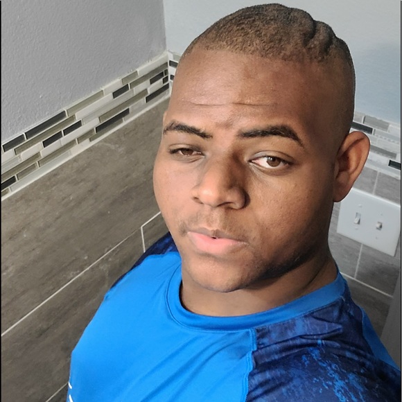 Meet your Posher, Kevin - Picture 1 of 2